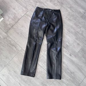27-28 (4) Danier Genuine Canadian leather straight leg high rise pants black